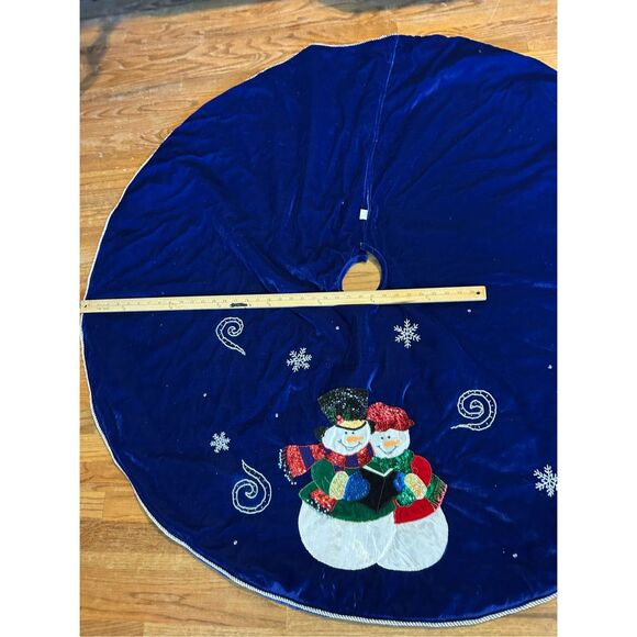 Blue snowflake snowman plush bling tree skirt - Picture 4 of 5